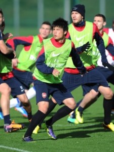 Ryo, Bendtner akan tampil malam ini